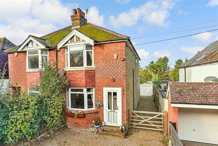 3 Bedroom Semi Detached House For Sale In Bull Lane, Newington, Sittingbourne, Kent, ME9