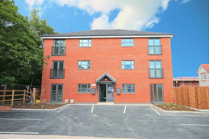1 Bedroom Flat To Rent In Robinia, Tamworth, Staffordshire B77