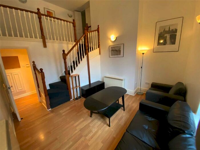 3 Bedroom Apartment To Rent In The Royal, Salford, Manchester, M3