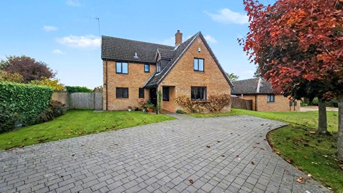 4 Bedroom Detached House For Sale In Tiverton Avenue, Kingsthorpe, Northampton, NN2