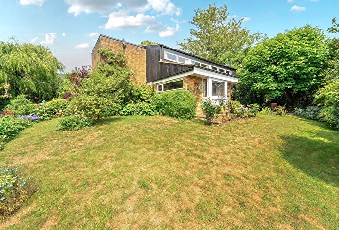 4 Bedroom Semi-Detached House For Sale In Copperfields, Kemsing, Sevenoaks, Kent, TN15