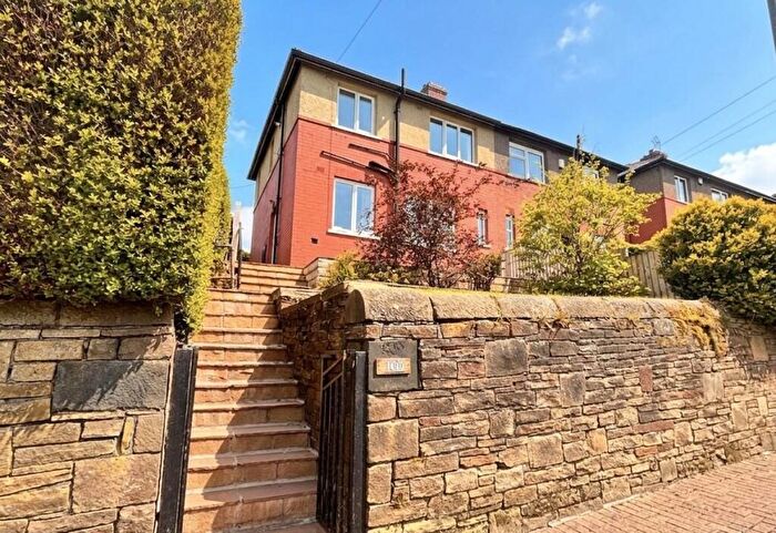 2 Bedroom Semi-Detached House For Sale In Moor End Road, Halifax, HX2