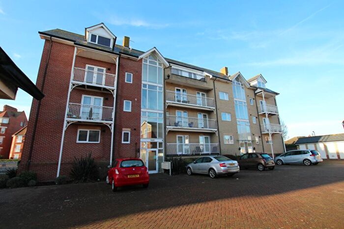 2 Bedroom Flat To Rent In Ashley Lodge, Vista Road, Clacton-on-Sea, CO15