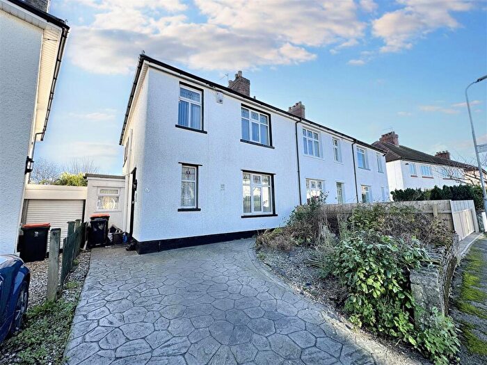3 Bedroom End Of Terrace House For Sale In Allt-Yr-Yn View, Newport, NP20