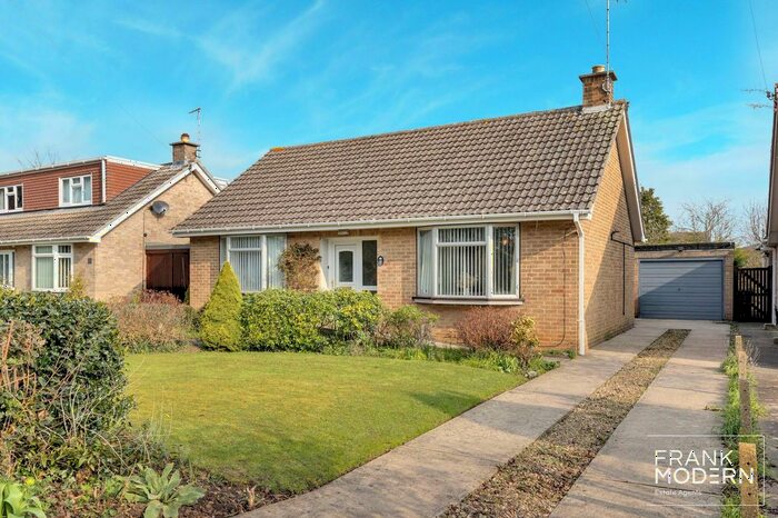 2 Bedroom Detached Bungalow For Sale In Singerfire Road, Ailsworth, PE5