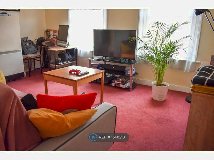 1 Bedroom Flat To Rent In Stanley Grove, Reading, RG1
