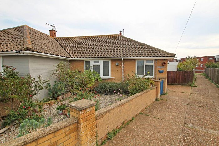 2 Bedroom Bungalow For Sale In Innings Drive, Pevensey Bay, BN24