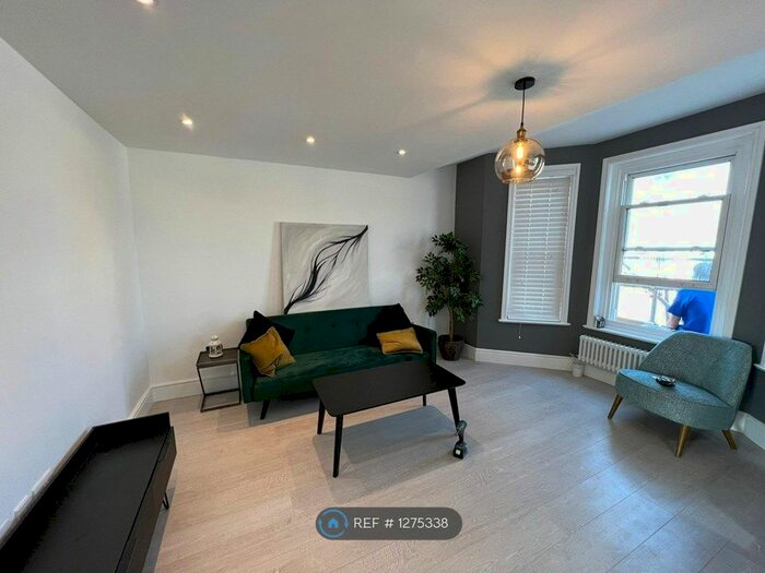 1 Bedroom Flat To Rent In Hither Green Lane, London, SE13