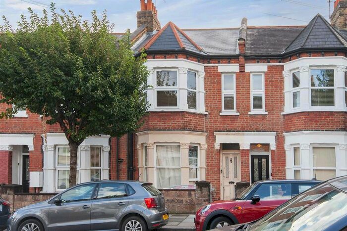 1 Bedroom Flat To Rent In Bendemeer Road, London, SW15