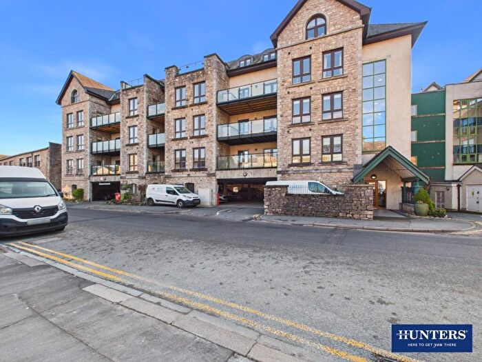 2 Bedroom Apartment For Sale In Beezon Road, Kendal, LA9