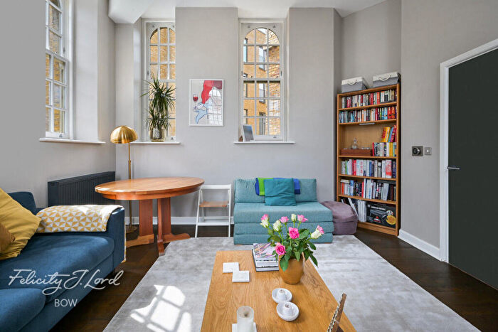 2 Bedroom Apartment For Sale In Hemp Apartments, Richard Tress Way, London, E3