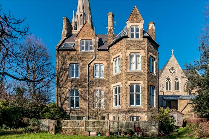 2 Bedroom Flat To Rent In St Marys Rectory, Stoke Newington Church Street, N16