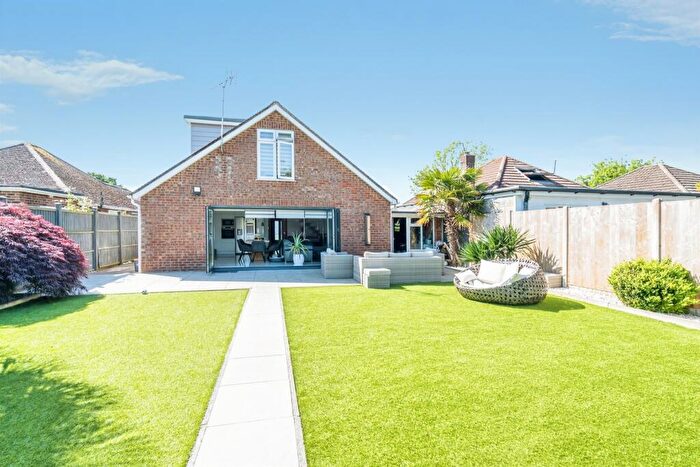 4 Bedroom Detached Bungalow For Sale In Normans Drive, Bognor Regis, PO22
