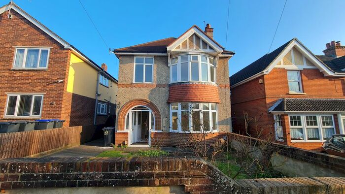 3 Bedroom Detached House To Rent In Queen Alexandra Road, Salisbury, SP2