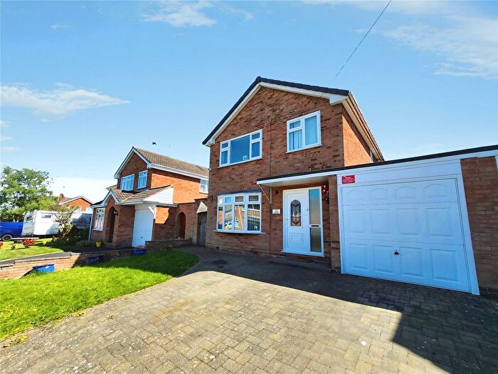 3 Bedroom Detached House For Sale In Malvern Avenue, Nuneaton, Warwickshire, CV10