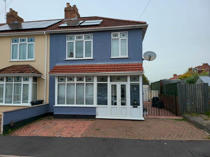 3 Bedroom Property To Rent In Monks Avenue, Kingswood, Bristol BS15