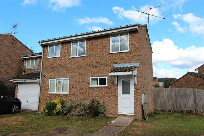 3 Bedroom Semi-Detached House To Rent In Aylsham Drive, Ickenham, Uxbridge, UB10