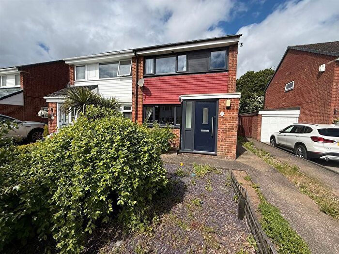 3 Bedroom Semi Detached House For Sale In Kilmarnock Road, Darlington, DL1