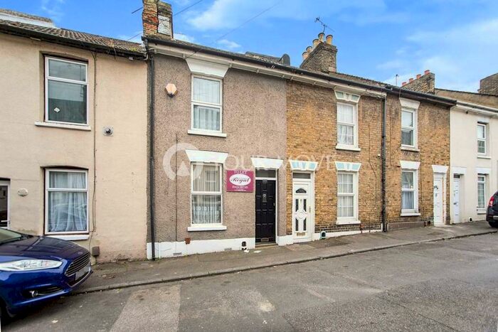 3 Bedroom Terraced House To Rent In Rose Street, Rochester, Kent, ME1