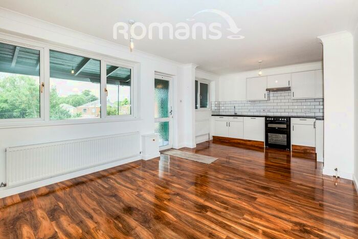 2 Bedroom Apartment To Rent In Springfield Road, SL4