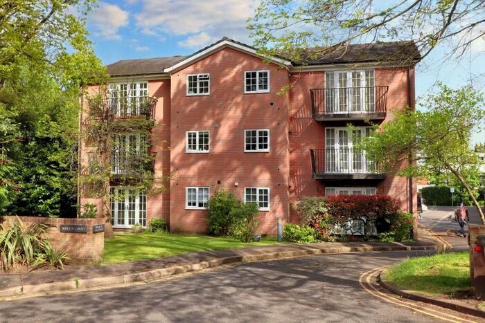 2 Bedroom Flat To Rent In Elgin Road, Weybridge, Surrey, KT13