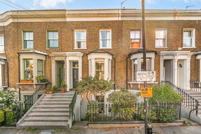 1 Bedroom Flat For Sale In Poole Road, Homerton, E9