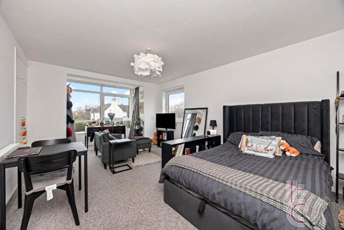 Studio For Sale In Dyke Road, BN1