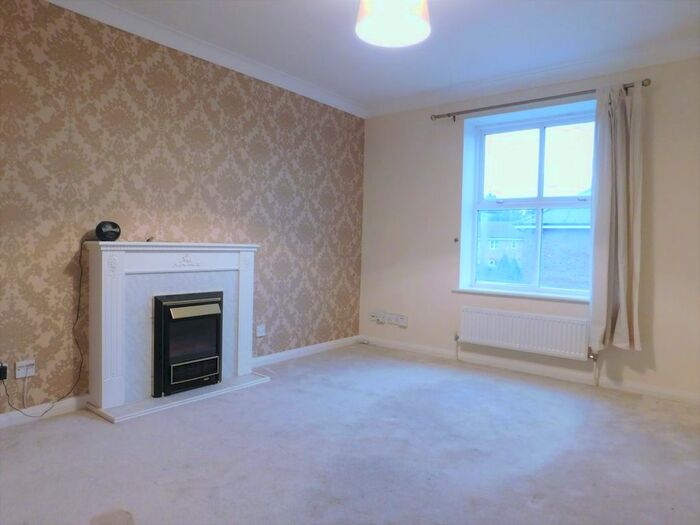 1 Bedroom Flat To Rent In Tollgate Drive, Hayes, UB4