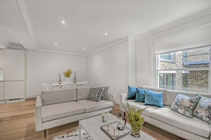 2 Bedroom Flat To Rent In Welbeck Street, London, W1G