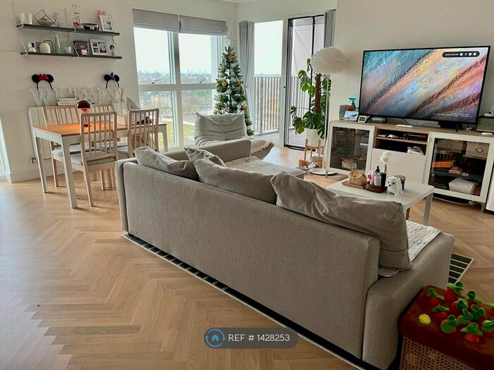 2 Bedroom Flat To Rent In Pegler Square, London, SE3