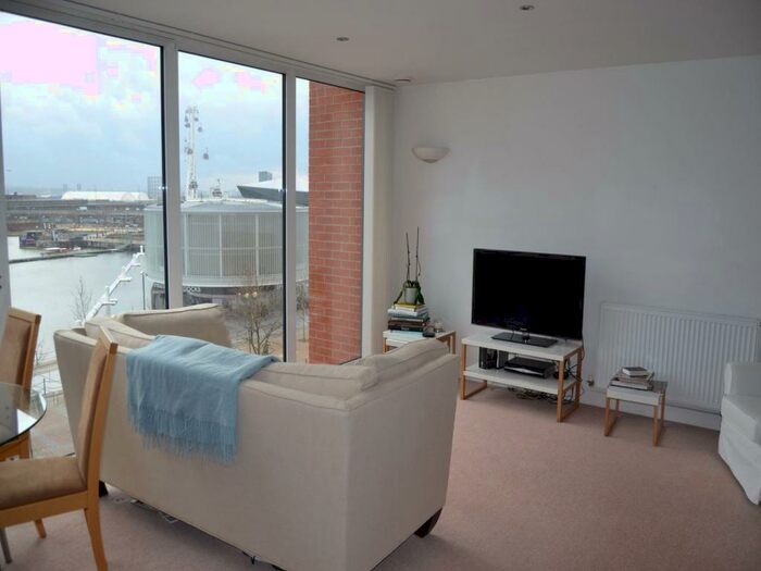 Apartment To Rent In Adriatic Apartments, Western Gateway, London, E16
