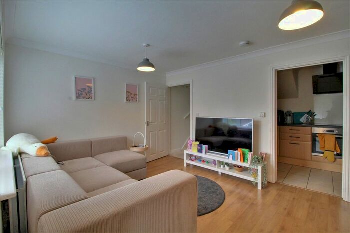 2 Bedroom Terraced House For Sale In Boxalls Lane, Aldershot, Hampshire, GU11