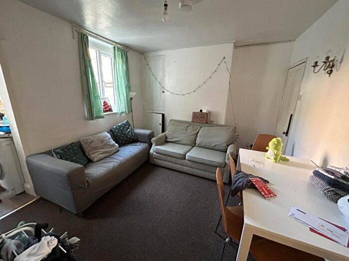 4 Bedroom Terraced House To Rent In Gordon Street, Leamington Spa, CV31