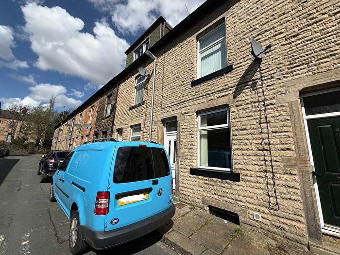 3 Bedroom Terraced House For Sale In Stansfield Street, Todmorden, OL14