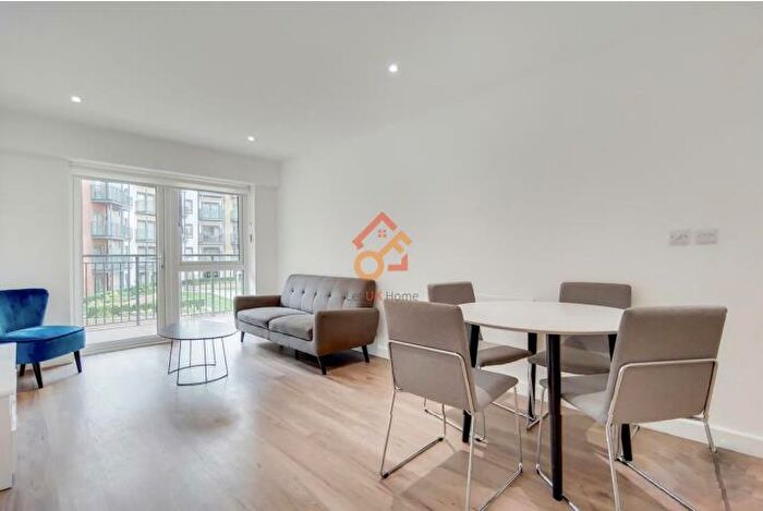 2 Bedroom Flat To Rent In Cornelia House, Caversham Road, London, NW9