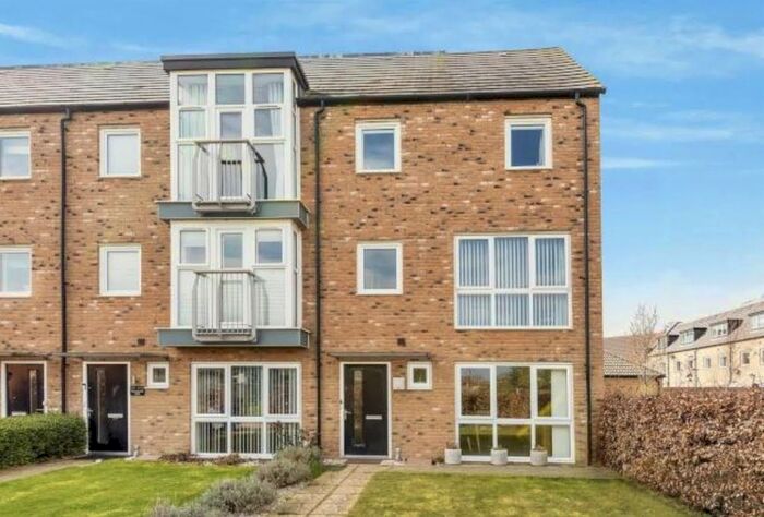 4 Bedroom Terraced House To Rent In Tortoiseshell Walk, Little Paxton, St. Neots PE19