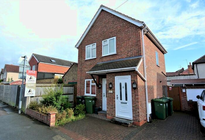 1 Bedroom Flat To Rent In Chesterfield Road, Ashford, TW15