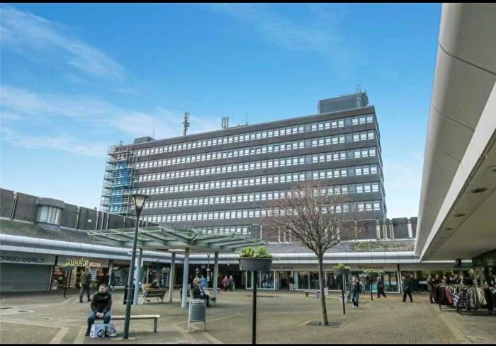 2 Bedroom Flat To Rent In Benbow Street, Sale, M33