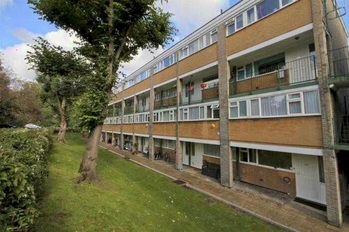 2 Bedroom Flat To Rent In North Orbital Road, Denham, Uxbridge, UB9