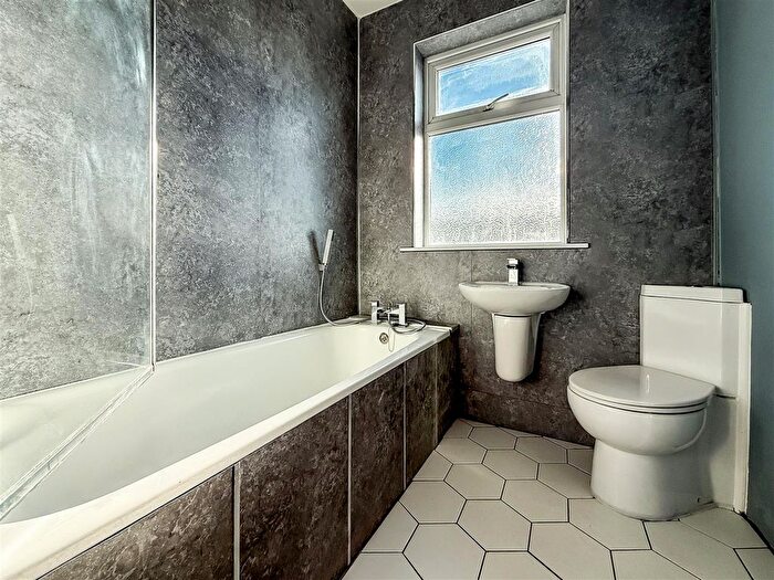 1 Bedroom Flat For Sale In Copnor Road, Portsmouth, PO3