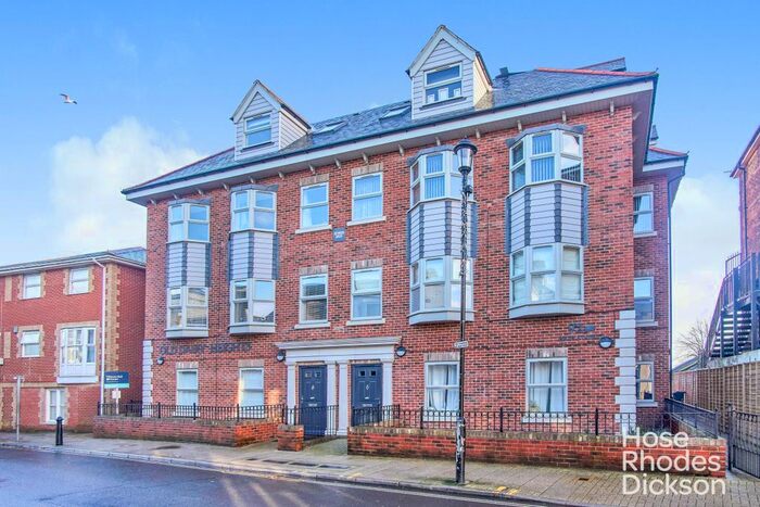 2 Bedroom Flat To Rent In High Street, Ryde, PO33