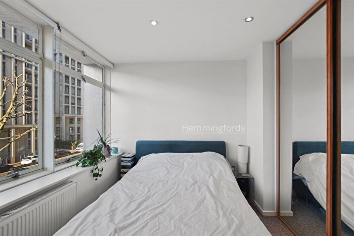1 Bedroom Flat To Rent In Millbank Court, John Islip Street, London, SW1P