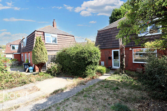 3 Bedroom Semi-Detached House For Sale In Marissal Road, Bristol, BS10