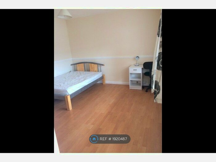 4 Bedroom Terraced House To Rent In Templars Field, Coventry, CV4