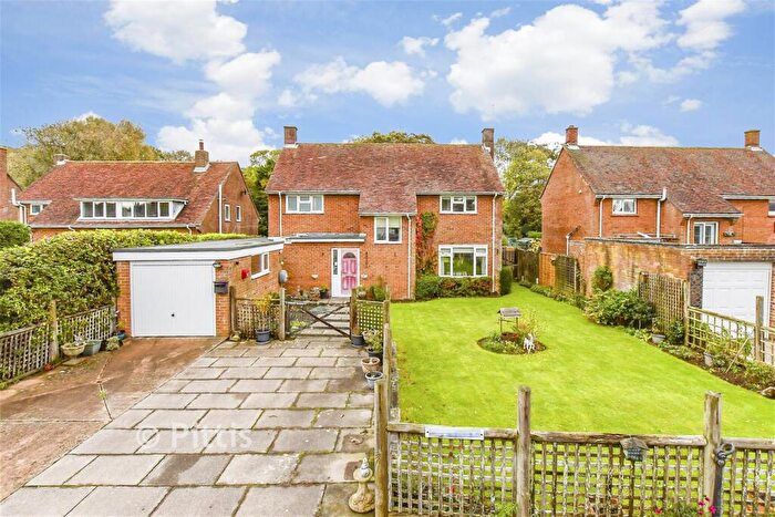 4 Bedroom Detached House For Sale In Blackwater Road, Newport, Isle Of Wight, PO30