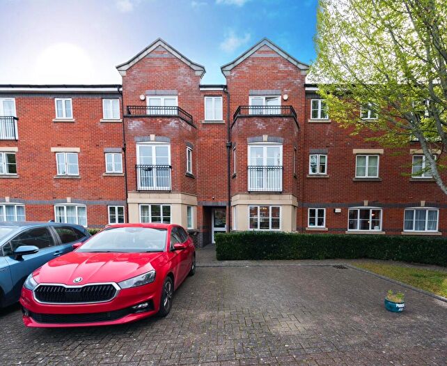 2 Bedroom Flat For Sale In Osney Lane, Oxford, Oxfordshire, OX1