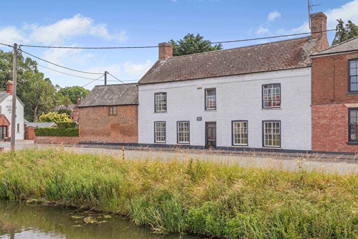 5 Bedroom End Terrace House For Sale In St. Peters Road, Upwell, Wisbech, PE14