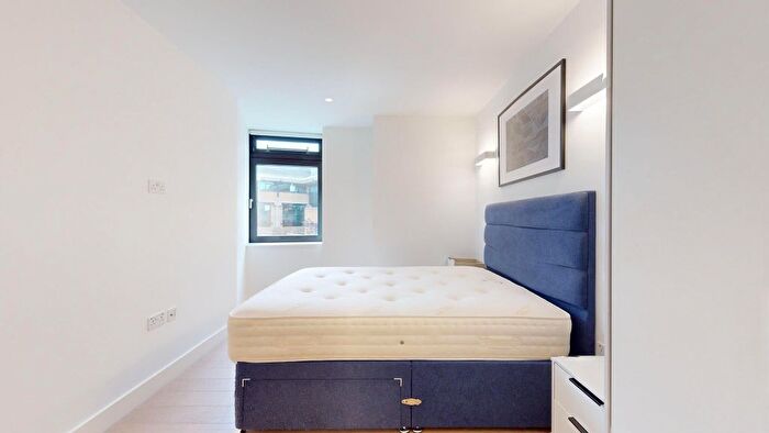 1 Bedroom Flat To Rent In New Horizons Court, Brentford, TW8