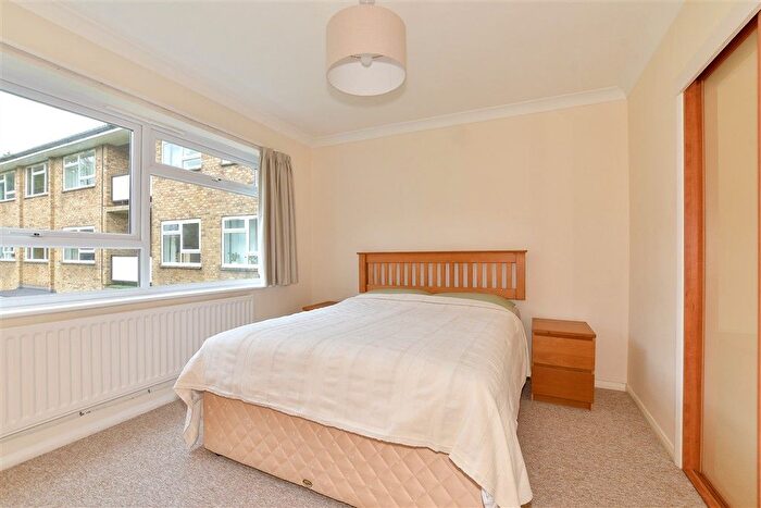 2 Bedroom Flat For Sale In Puckle Lane, Canterbury, Kent, CT1