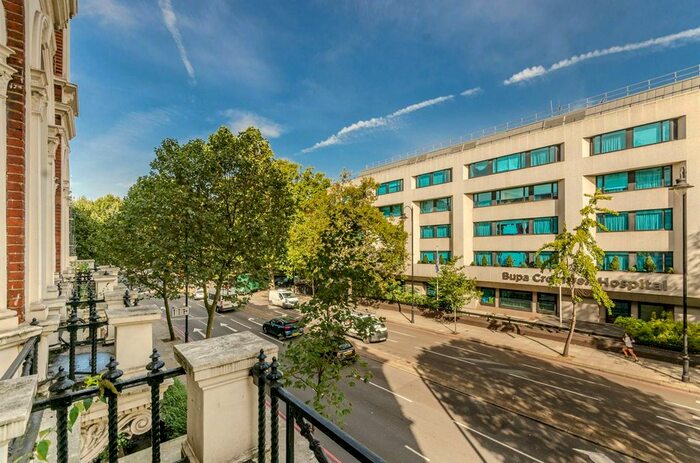 2 Bedroom Flat To Rent In Cromwell Road, South Kensington, London, SW5